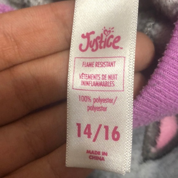 Shorts - Picture 2 of 3